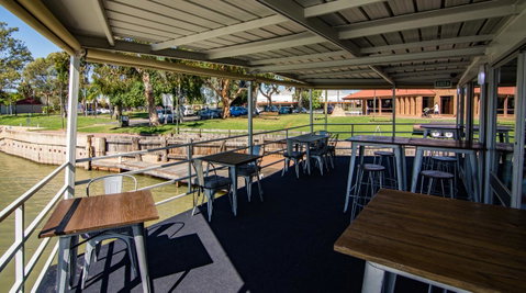 Murray River Queen - Sydneys Hotel 26