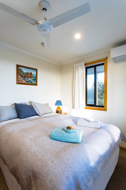 Southern Ocean Lookout - Sydneys Hotel 3