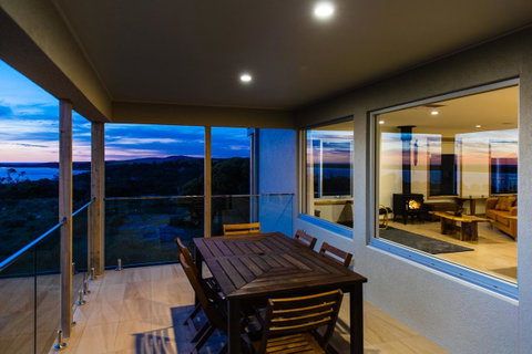 Southern Ocean Lookout - Sydneys Hotel 13