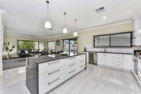 Accommodation On Lansell 2 - Sydneys Hotel 4