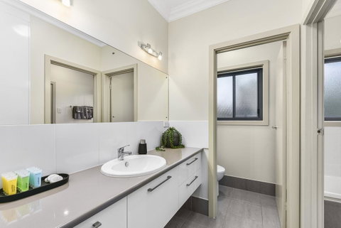 Accommodation On Lansell 2 - Sydneys Hotel 10