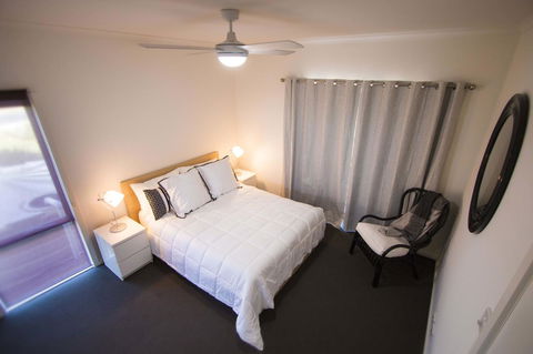 Villa Serra - Sydneys Hotel 8