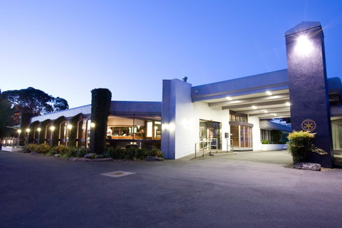 The Commodore - Sydneys Hotel 1