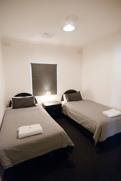 The Commodore - Sydneys Hotel 18