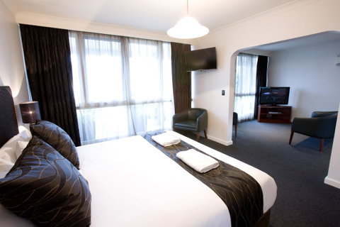 The Commodore - Sydneys Hotel 33