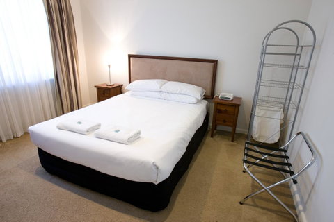 The Commodore - Sydneys Hotel 22