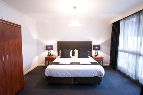 The Commodore - Sydneys Hotel 7
