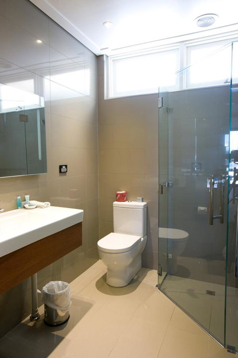 The Commodore - Sydneys Hotel 36