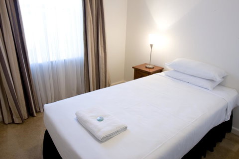 The Commodore - Sydneys Hotel 23