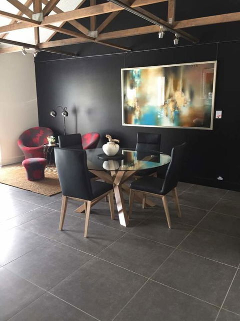 Irongate Studio B&B - Sydneys Hotel 11