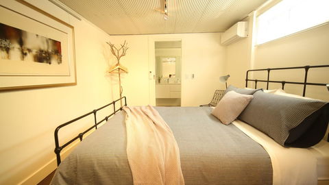 Irongate Studio B&B - Sydneys Hotel 14