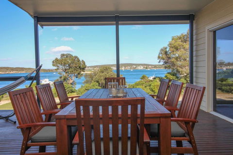 Waterfront On Osprey - Sydneys Hotel 20