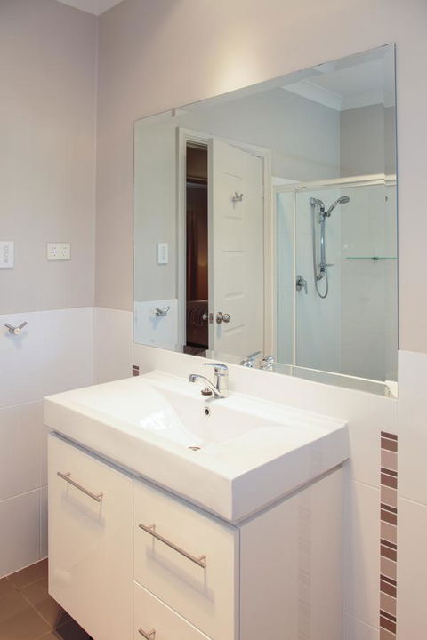 Waterfront On Osprey - Sydneys Hotel 22