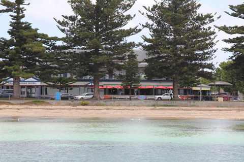 Grand Tasman Hotel - Sydneys Hotel 35