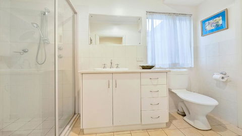 GOUGER 265 - Sydneys Hotel 10