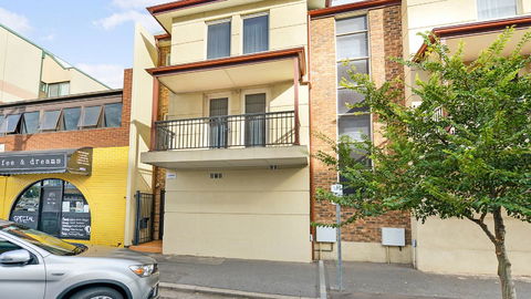 GOUGER 265 - Sydneys Hotel 23
