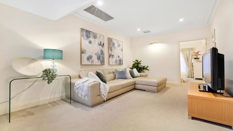 GOUGER 265 - Sydneys Hotel 14