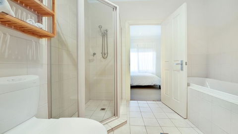 GOUGER 265 - Sydneys Hotel 11