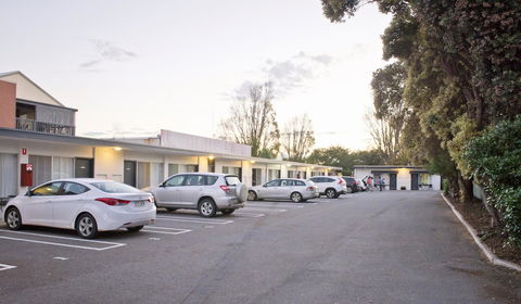 Victor Harbor City Inn - Sydneys Hotel 17