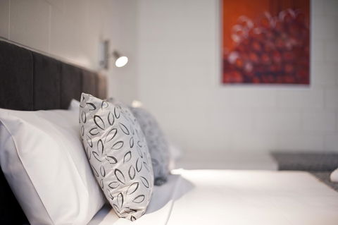 Victor Harbor City Inn - Sydneys Hotel 24