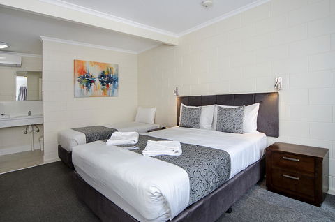 Victor Harbor City Inn - Sydneys Hotel 15