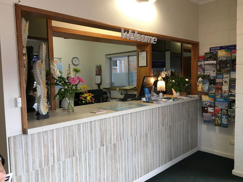 Victor Harbor City Inn - Sydneys Hotel 5