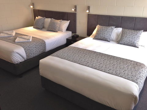 Victor Harbor City Inn - Sydneys Hotel 27