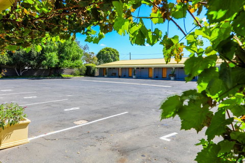 Country Roads Motor Inn Naracoorte - Sydneys Hotel 30