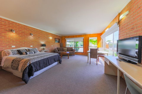 Country Roads Motor Inn Naracoorte - Sydneys Hotel 3