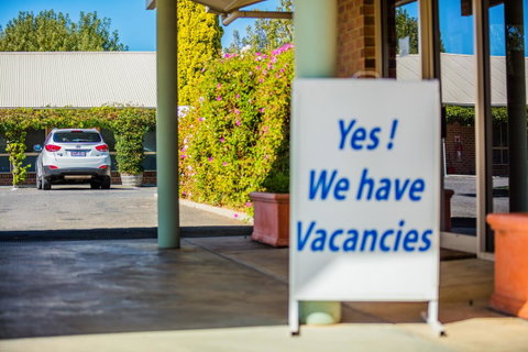 Country Roads Motor Inn Naracoorte - Sydneys Hotel 22