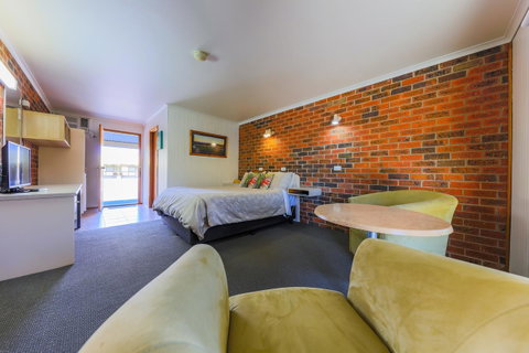Country Roads Motor Inn Naracoorte - Sydneys Hotel 7