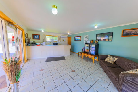 Country Roads Motor Inn Naracoorte - Sydneys Hotel 14