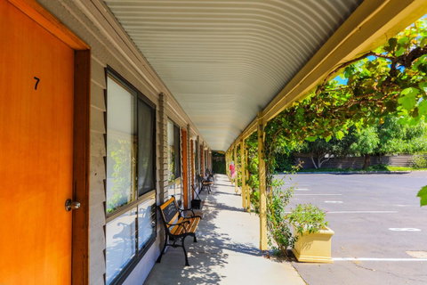 Country Roads Motor Inn Naracoorte - Sydneys Hotel 27