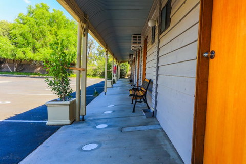 Country Roads Motor Inn Naracoorte - Sydneys Hotel 21