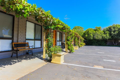 Country Roads Motor Inn Naracoorte - Sydneys Hotel 26
