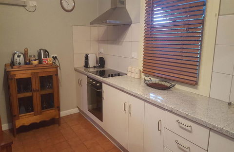 Ruby\'s Cottage - Sydneys Hotel 4