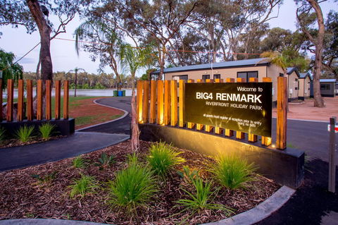 BIG4 Renmark Riverfront Holiday Park - Sydneys Hotel 27