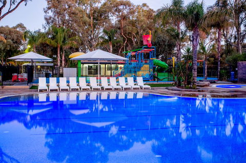 BIG4 Renmark Riverfront Holiday Park - Sydneys Hotel 4