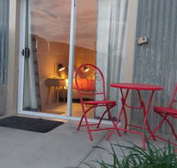 Desert Gum Retreat Gough St - Sydneys Hotel
