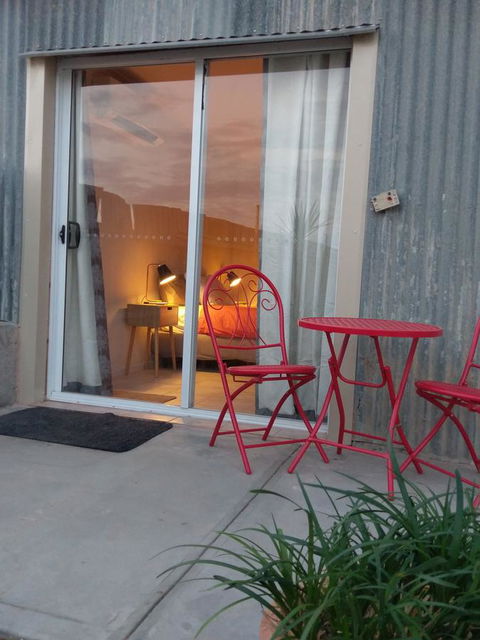 Desert Gum Retreat Gough St - Sydneys Hotel 0