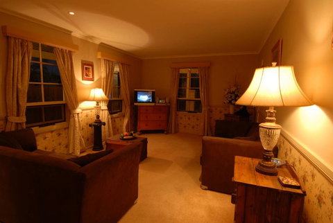 A Secret Treasure - Sydneys Hotel 6