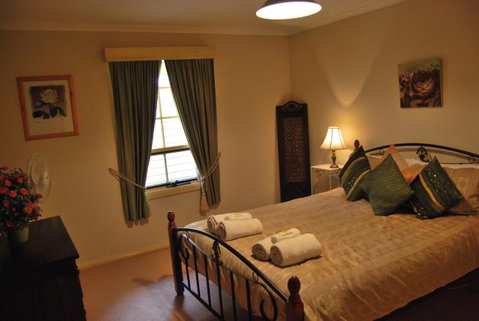 A Secret Treasure - Sydneys Hotel 8