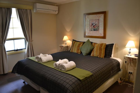 A Secret Treasure - Sydneys Hotel 7