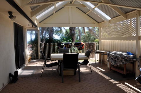 The Club House - Sydneys Hotel 1