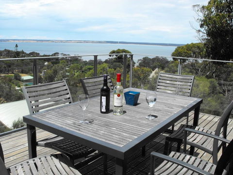 Saar River House - Sydneys Hotel 8