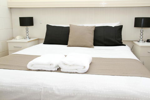 Renmark Motor Inn - Sydneys Hotel 0