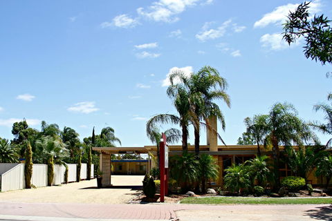 Renmark Motor Inn - Sydneys Hotel 12