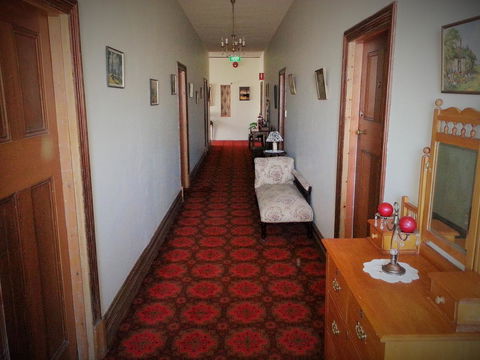 Sonbern Lodge Motel - Sydneys Hotel 13