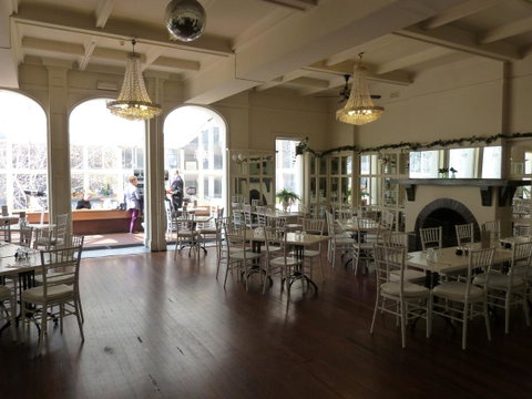 Ambassadors Hotel - Sydneys Hotel 16