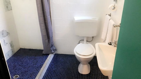 Ambassadors Hotel - Sydneys Hotel 37